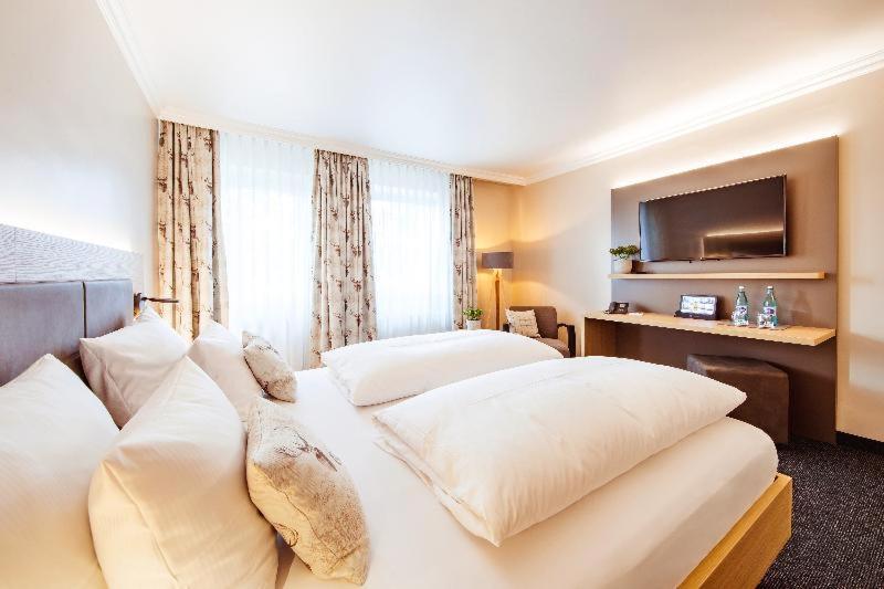 Landgasthof Hotel Gentner Nuremberg Ruang foto