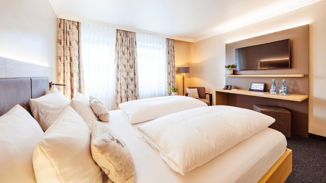 Landgasthof Hotel Gentner Nuremberg Bagian luar foto