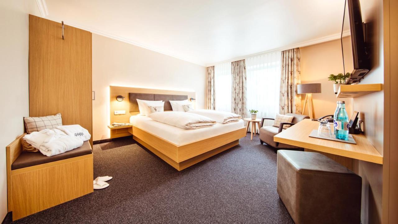 Landgasthof Hotel Gentner Nuremberg Bagian luar foto